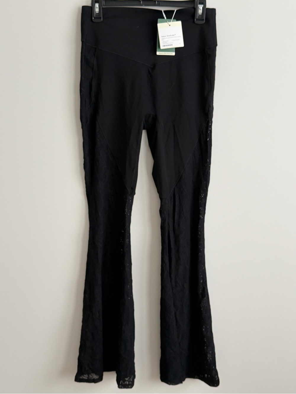Halara SoftlyZero High Waisted Crossover Lace Flare Yoga Pants NWT Large - Picture 2 of 10